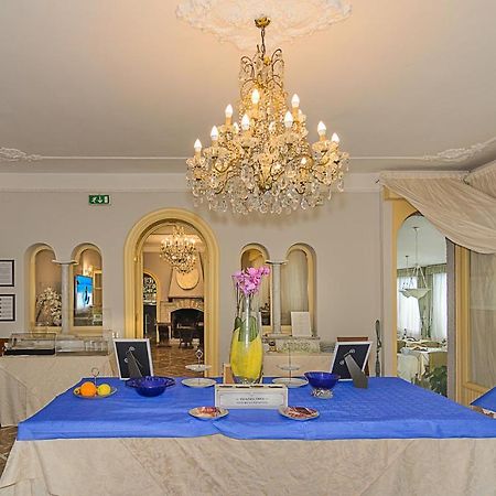 Hotel Poseidon Марина ди Пиетрасанта Екстериор снимка