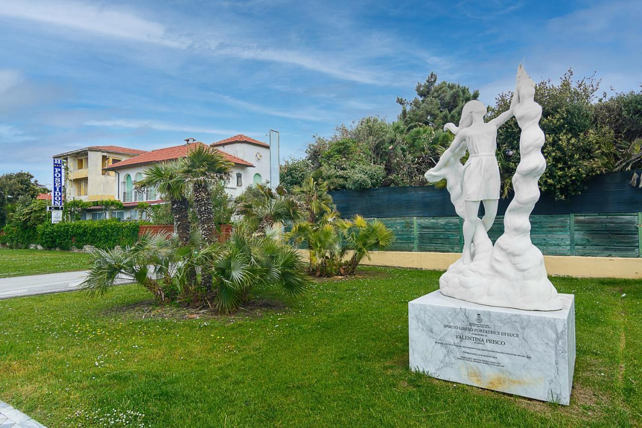 Hotel Poseidon Марина ди Пиетрасанта Екстериор снимка