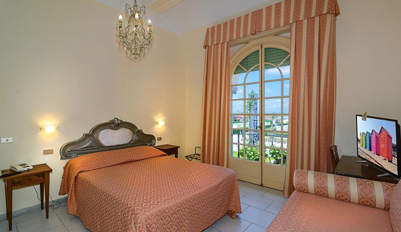 Hotel Poseidon Марина ди Пиетрасанта Екстериор снимка