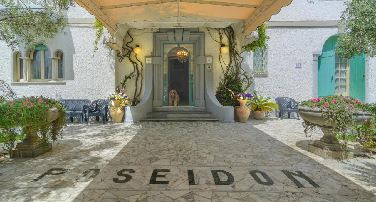 Hotel Poseidon Марина ди Пиетрасанта Екстериор снимка