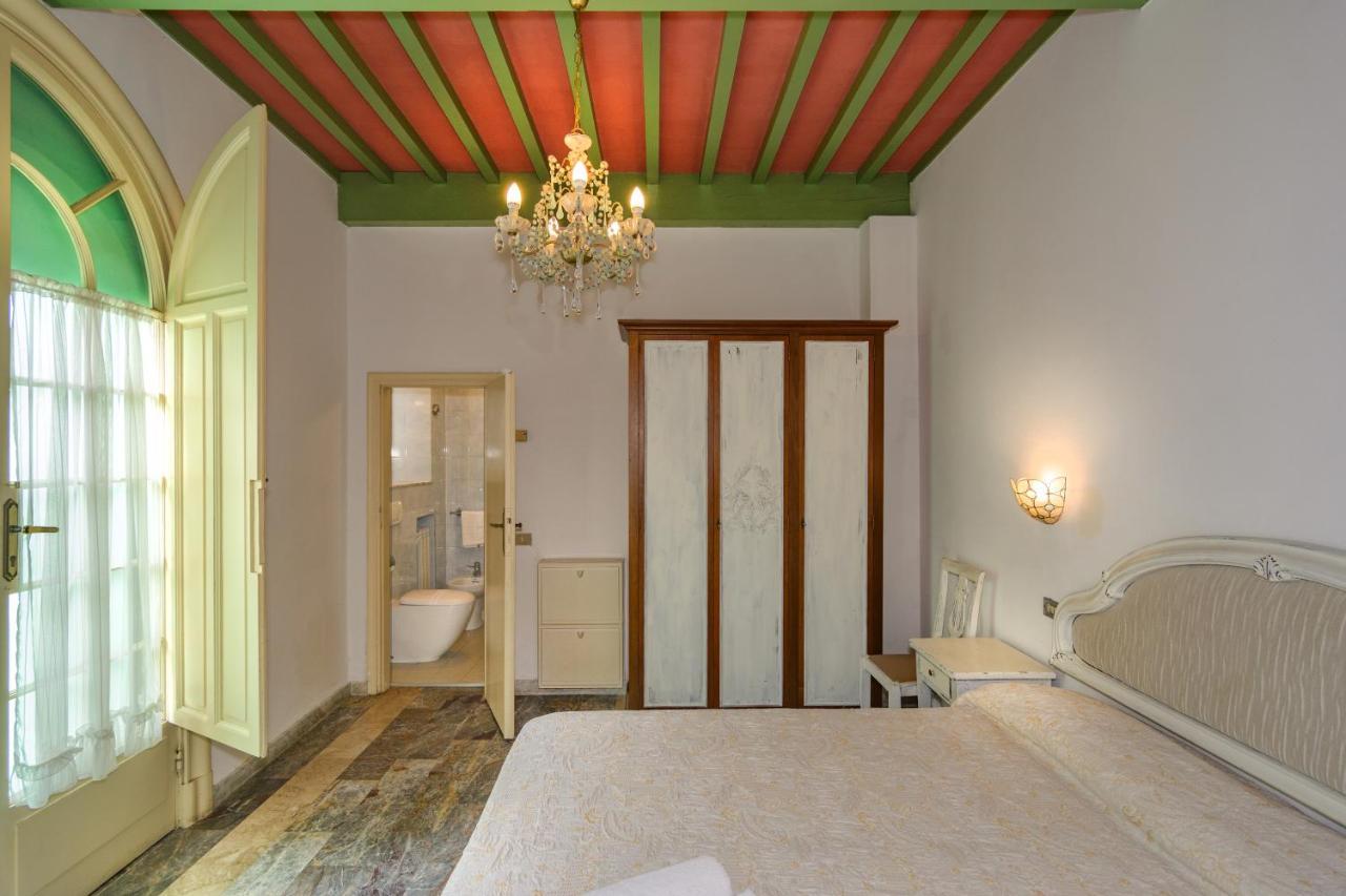 Hotel Poseidon Марина ди Пиетрасанта Екстериор снимка