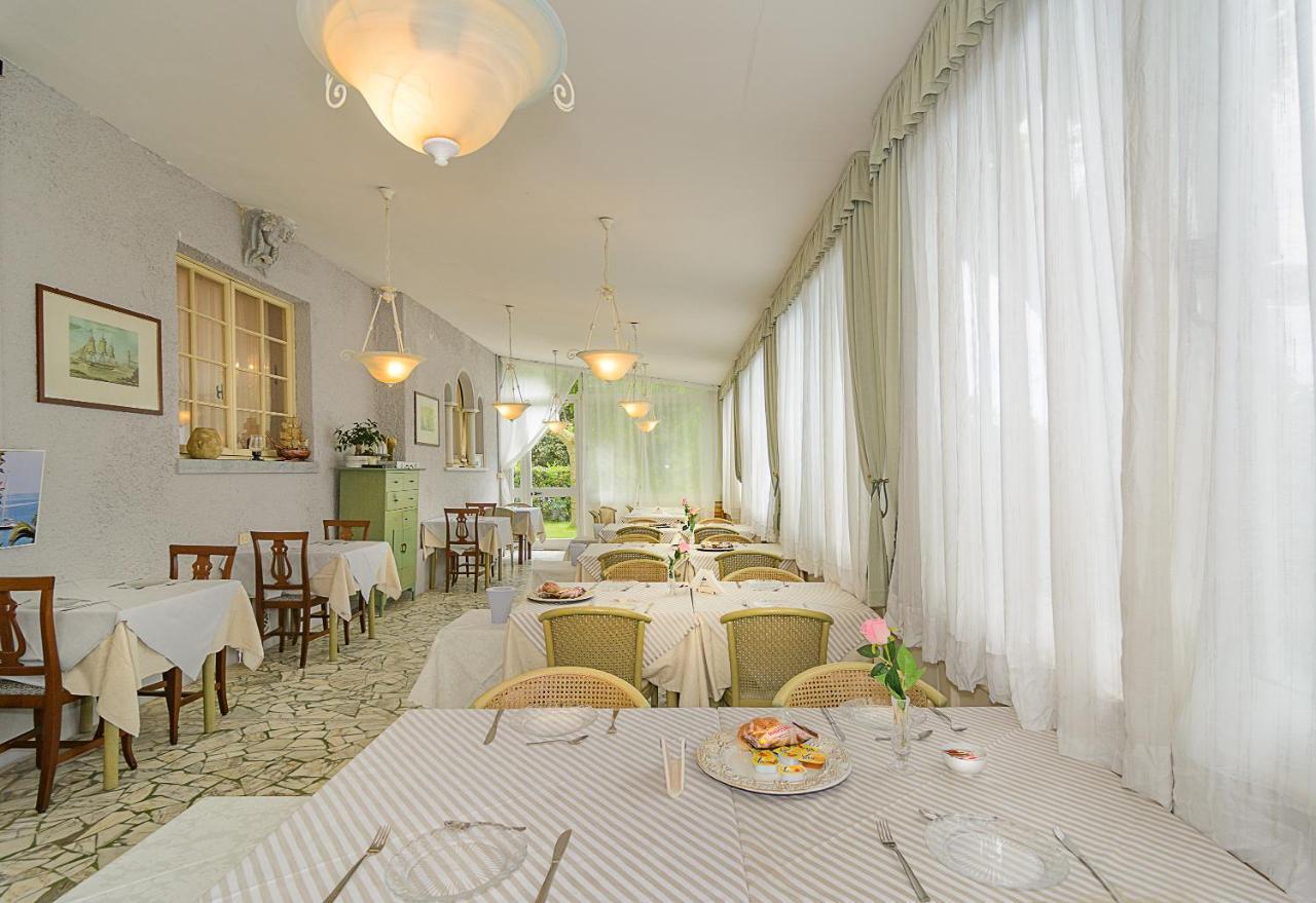 Hotel Poseidon Марина ди Пиетрасанта Екстериор снимка