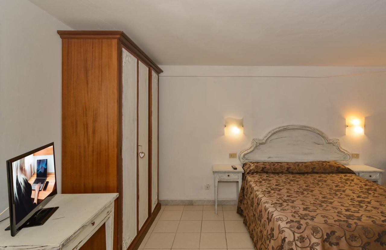 Hotel Poseidon Марина ди Пиетрасанта Екстериор снимка